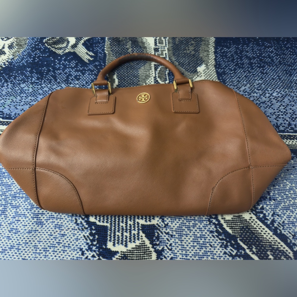 Tory Burch Brown Leather Handbag
Older model